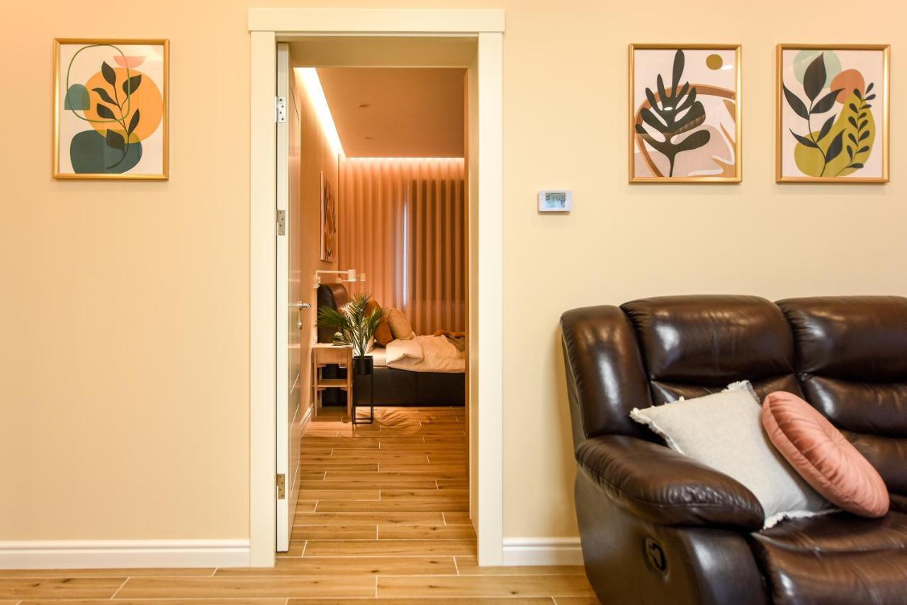 Green Leafy Brasov - Ideal 2 Bedroom Apartment Екстер'єр фото
