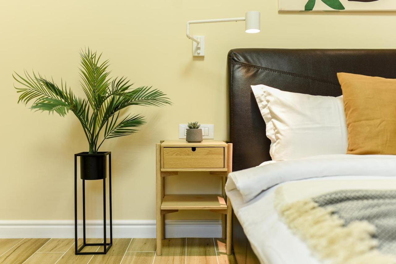 Green Leafy Brasov - Ideal 2 Bedroom Apartment Екстер'єр фото