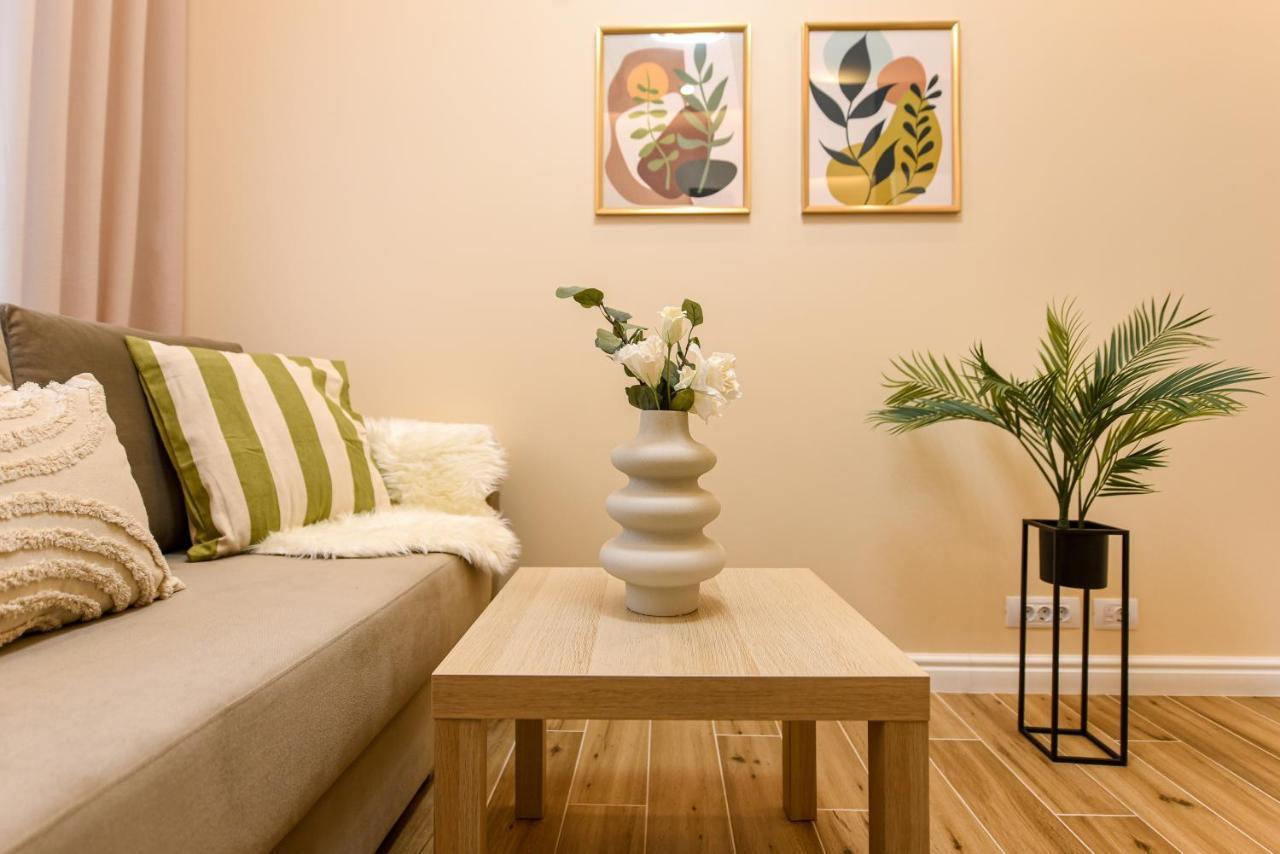 Green Leafy Brasov - Ideal 2 Bedroom Apartment Екстер'єр фото
