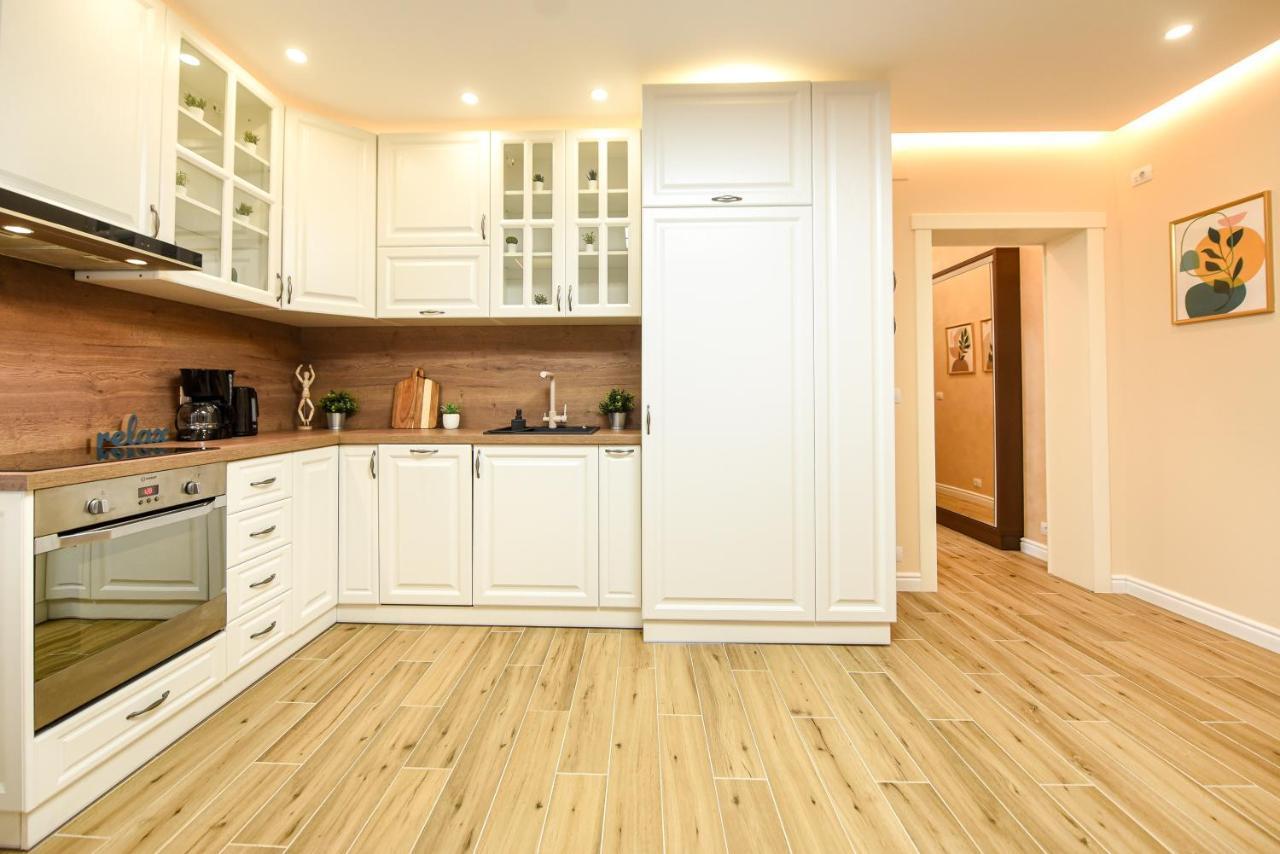 Green Leafy Brasov - Ideal 2 Bedroom Apartment Екстер'єр фото