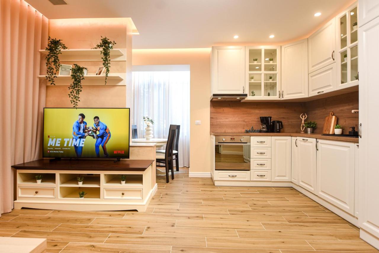Green Leafy Brasov - Ideal 2 Bedroom Apartment Екстер'єр фото