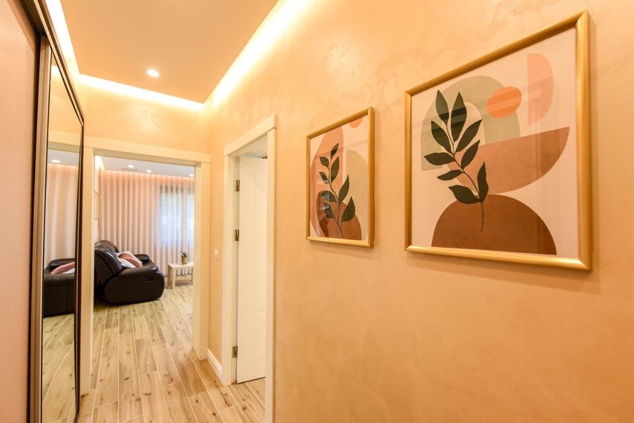 Green Leafy Brasov - Ideal 2 Bedroom Apartment Екстер'єр фото