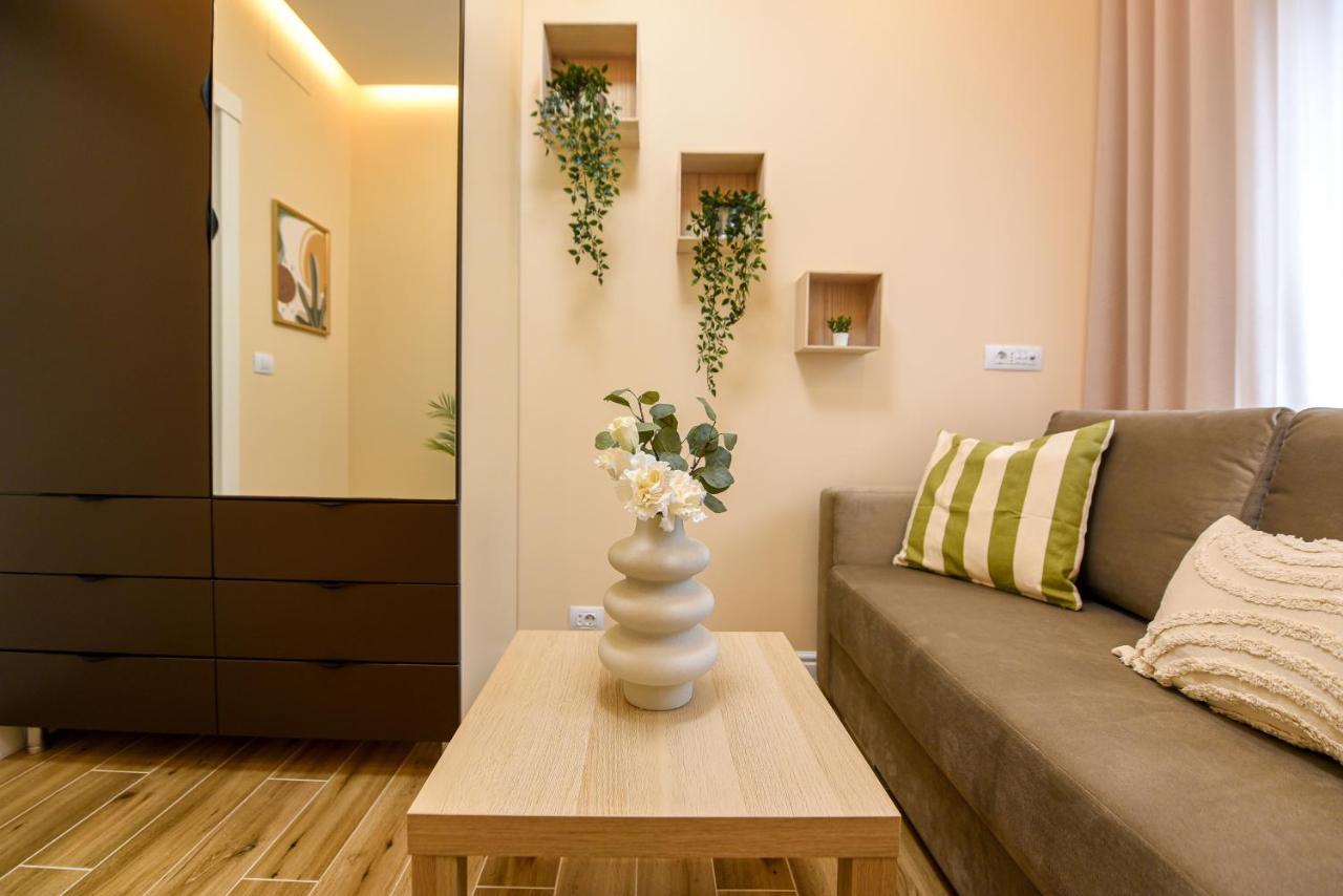 Green Leafy Brasov - Ideal 2 Bedroom Apartment Екстер'єр фото